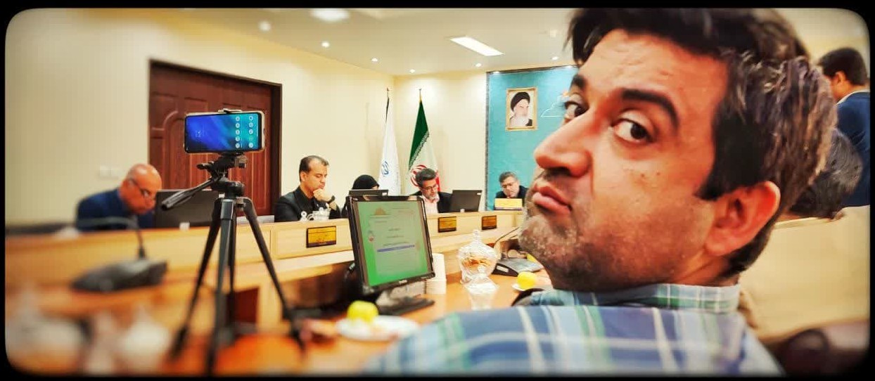کارمند آموزش و پرورش مهدی آریا نوش آبادی و شکایت جمعی ازهیئتی های مذهبی کاشان و آران و بیدگل از او